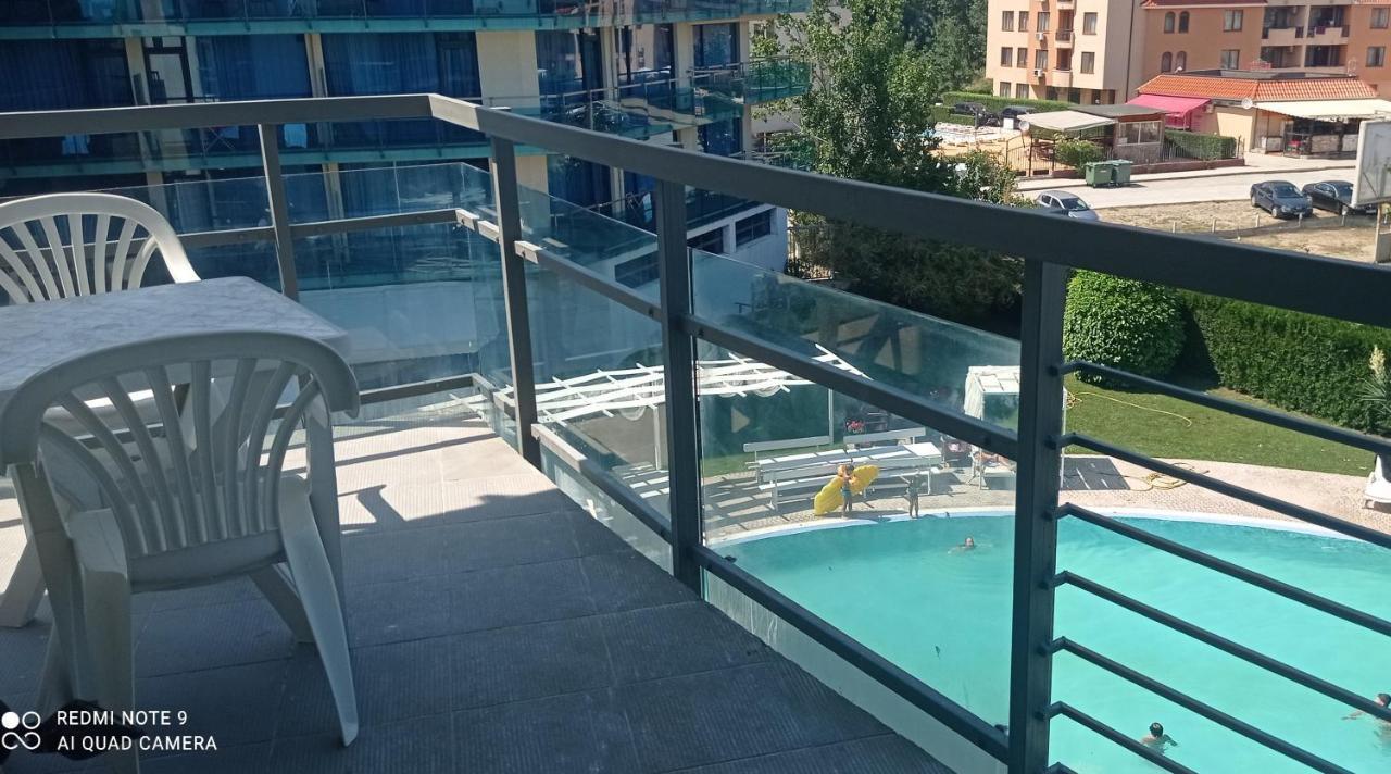 Modern 2 Bedroom Apartment In Top Location In Sunny Beach Just 150 Meters From Casino Platinum Exterior foto