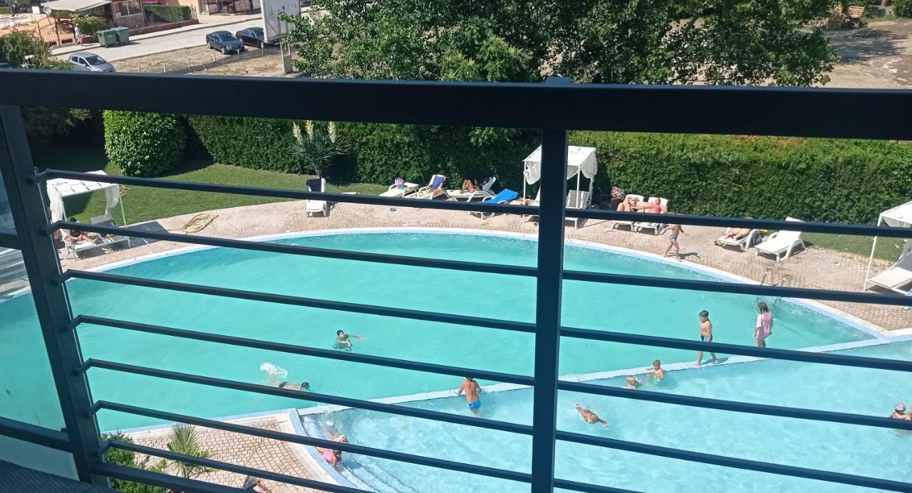 Modern 2 Bedroom Apartment In Top Location In Sunny Beach Just 150 Meters From Casino Platinum Exterior foto
